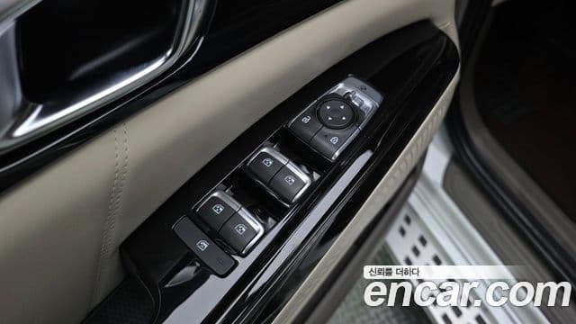 Kia Carnival 2021 — Şəkil 34/36