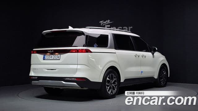 Kia Carnival 2023 — Фото 2/20