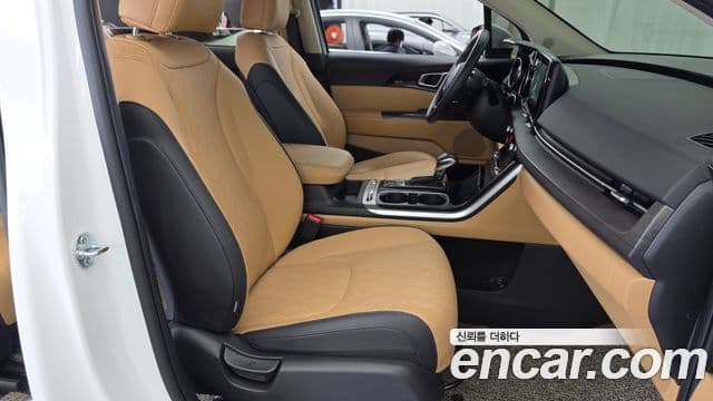 Kia Carnival 2023 — Фото 11/20