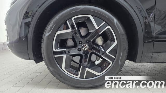 Volkswagen Touareg 2025 — Photo 17/35