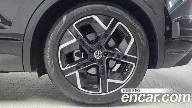 Volkswagen Touareg 2025 — Photo 22/35