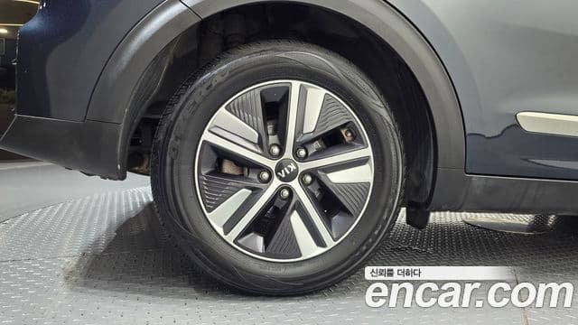 Kia Niro 2019 — Фото 5/20