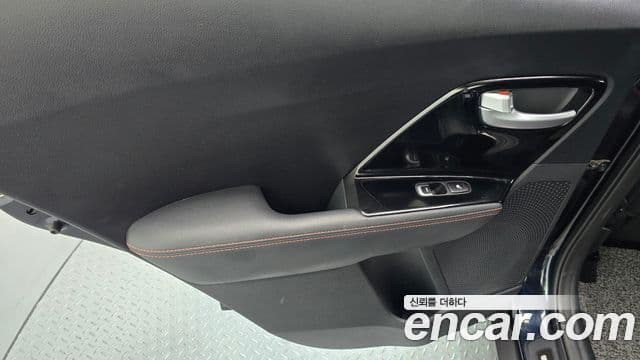 Kia Niro 2019 — Şəkil 15/31