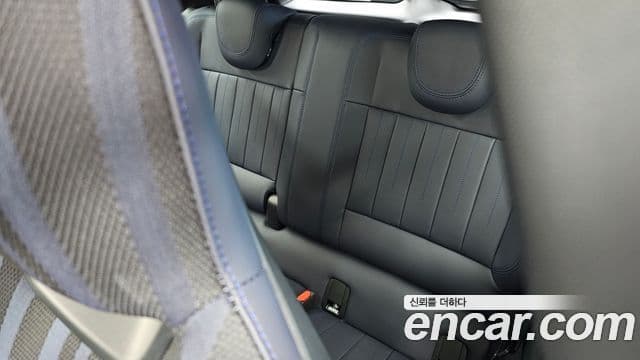 Mini Cooper Electric 2026 — Şəkil 27/32