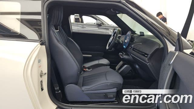 Mini Cooper Electric 2026 — Şəkil 32/32