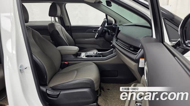 Kia Carnival 2025 — Фото 11/20