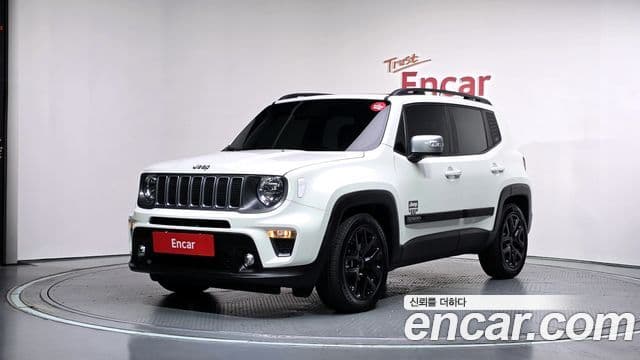 Jeep Renegade 2022 — Photo 31/32