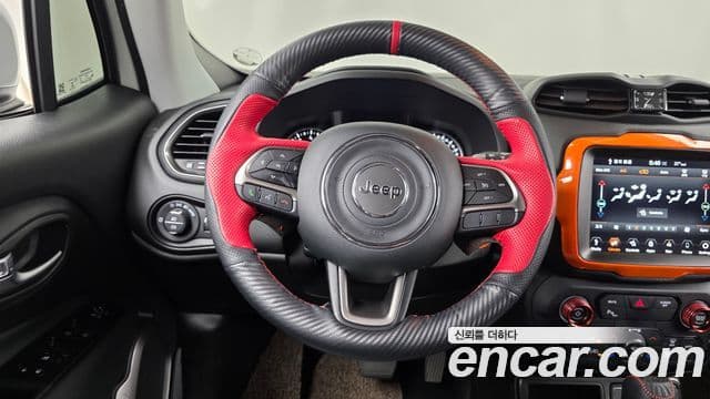 Jeep Renegade 2022 — Photo 22/32