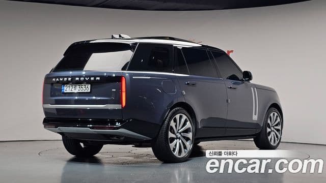 Land Rover Range Rover 2024 — Фото 2/20