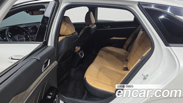 Kia K5 2022 — Photo 2/32