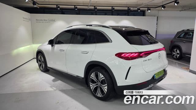 Mercedes-Benz EQE SUV 2026 — Photo 19/20