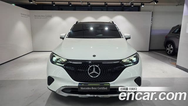 Mercedes-Benz EQE SUV 2026 — Photo 16/20