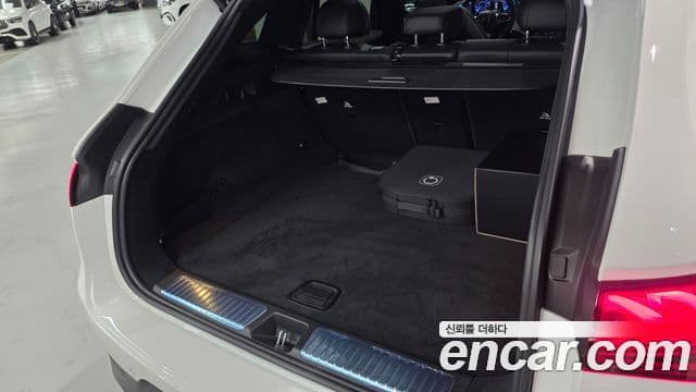 Mercedes-Benz EQE SUV 2026 — Photo 8/20