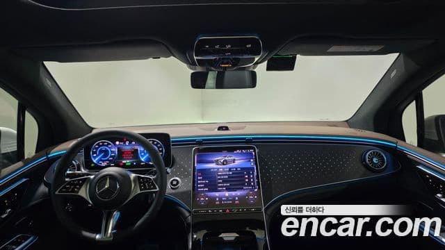 Mercedes-Benz EQE SUV 2026 — Photo 15/20