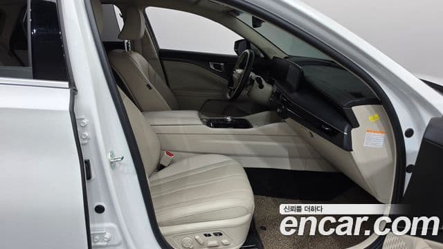 Kia K8 2025 — Photo 33/35