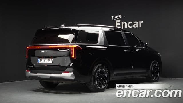 Kia Carnival 2025 — Фото 2/20