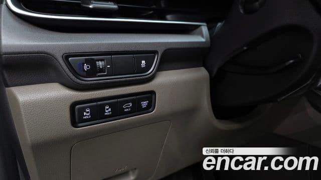 Kia Carnival 2025 — Фото 18/20