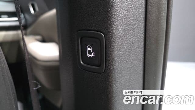 Kia Carnival 2025 — Фото 19/20