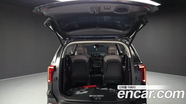Kia Carnival 2025 — Фото 20/20