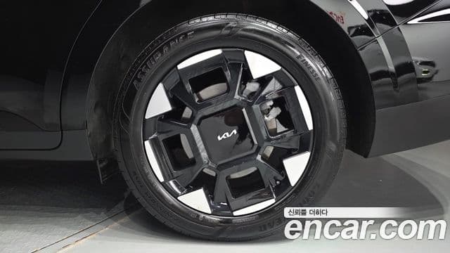 Kia Carnival 2025 — Şəkil 7/35