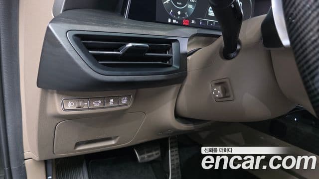 Kia K8 2022 — Şəkil 8/31