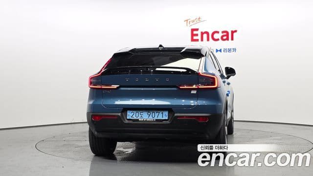Volvo C40 Recharge 2022 — ფოტო 31/31