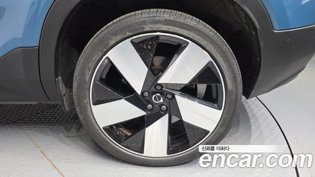 Volvo C40 Recharge 2022 — ფოტო 14/31