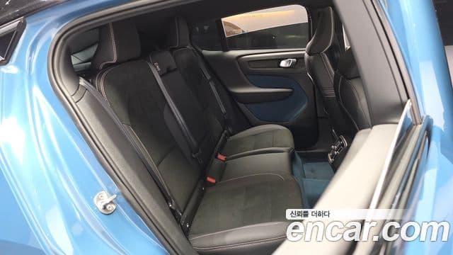Volvo C40 Recharge 2022 — ფოტო 17/31