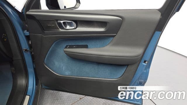 Volvo C40 Recharge 2022 — ფოტო 5/31