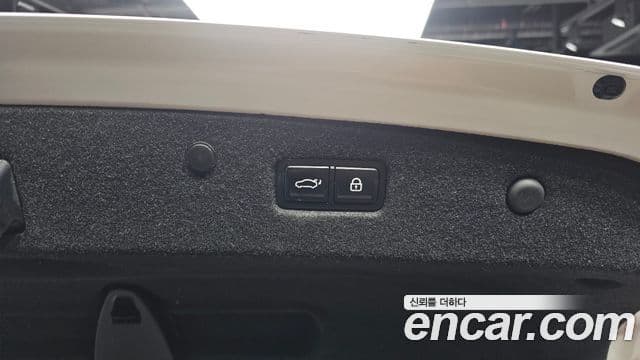 Kia K8 2023 — Photo 6/37