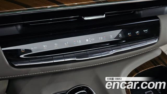 Cadillac Escalade 2021 — Şəkil 28/46