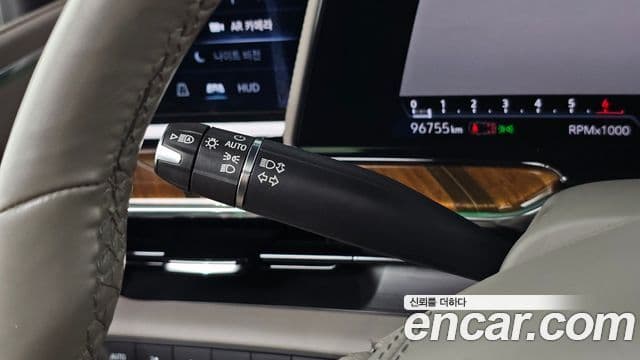 Cadillac Escalade 2021 — Şəkil 9/46
