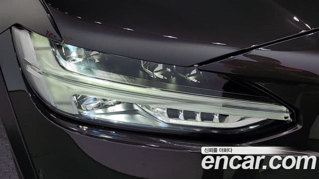 Volvo V90 Cross Country 2023 — Şəkil 26/35