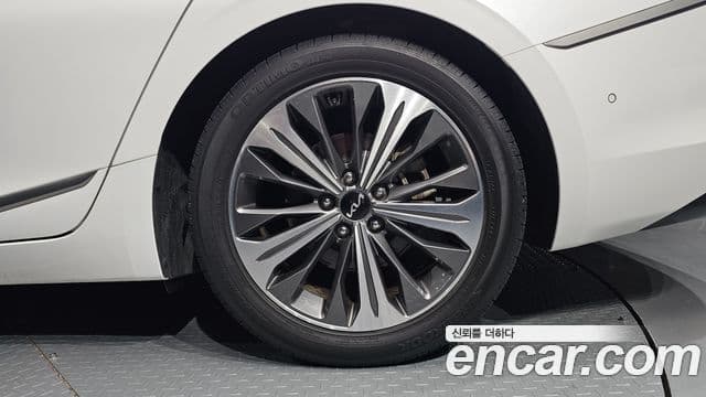 Kia K8 2021 — Şəkil 22/35