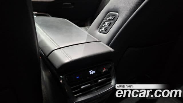 Kia K8 2021 — Şəkil 24/35