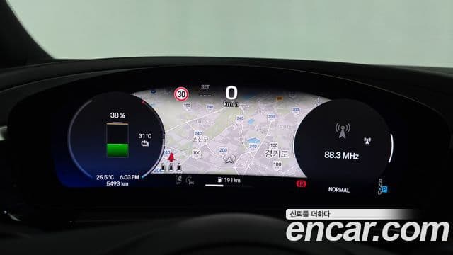 Porsche Macan EV 2025 — ფოტო 15/35
