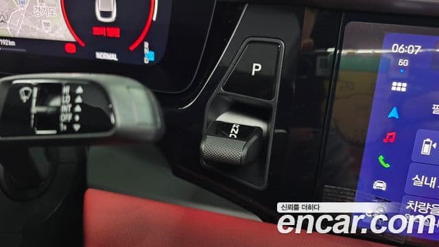 Porsche Macan EV 2025 — ფოტო 20/35