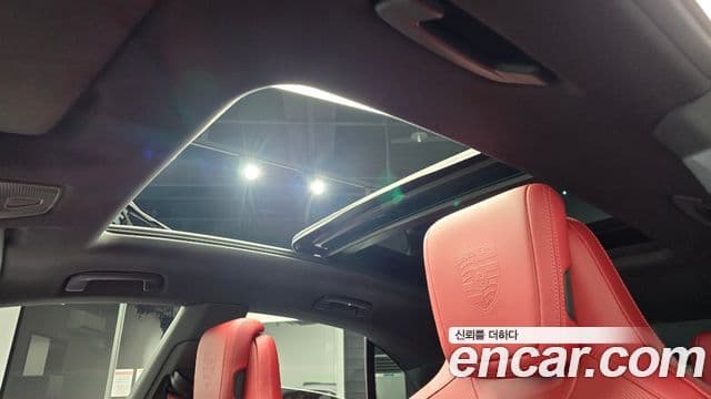 Porsche Macan EV 2025 — ფოტო 18/35