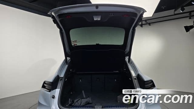 Porsche Macan EV 2025 — ფოტო 21/35