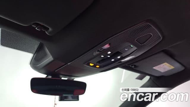 Porsche Macan EV 2025 — ფოტო 13/35