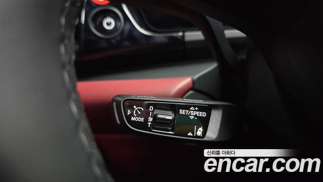 Porsche Macan EV 2025 — ფოტო 17/35