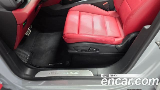 Porsche Macan EV 2025 — ფოტო 10/35