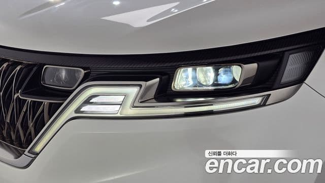 Kia Carnival 2022 — ფოტო 22/36