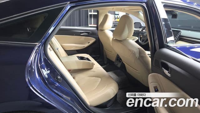 Toyota Avalon 2021 — Şəkil 13/30