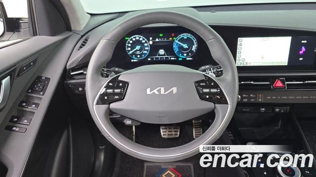 Kia Niro 2025 — Фото 13/20