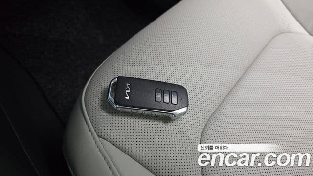 Kia Niro 2025 — Фото 15/20