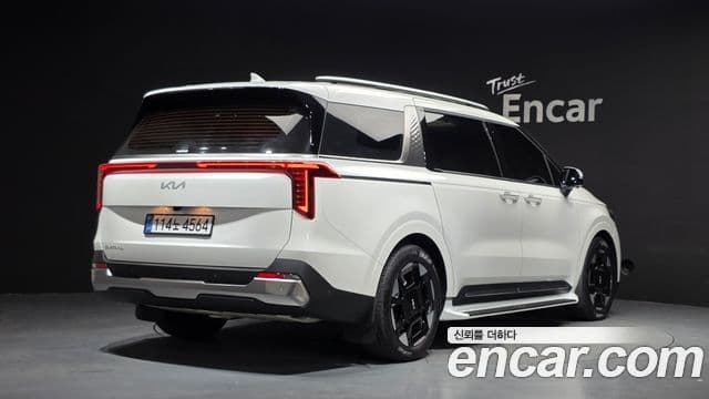 Kia Carnival 2025 — Фото 2/20