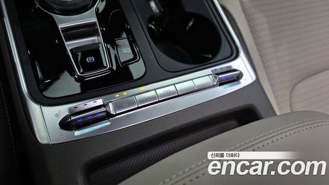 Kia Carnival 2025 — Фото 17/20