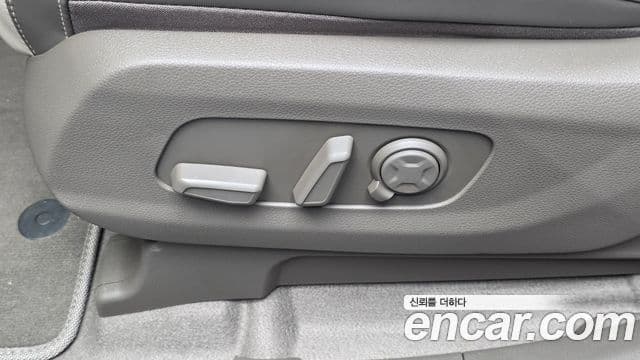 Kia Carnival 2025 — Şəkil 24/40