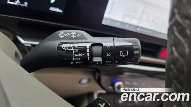 Kia Carnival 2025 — Şəkil 28/40